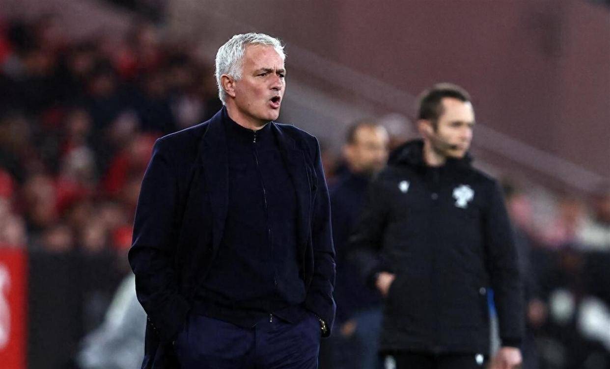 随着吉马良斯1-4葡萄牙体育，葡超最新积分榜出炉！穆帅率队排第三